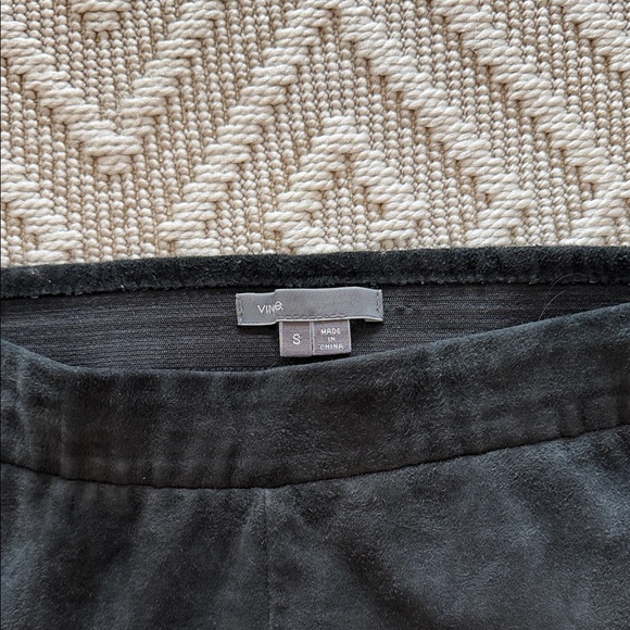 VINCE 100% leather suede Leggings size S - Picture 2 of 3